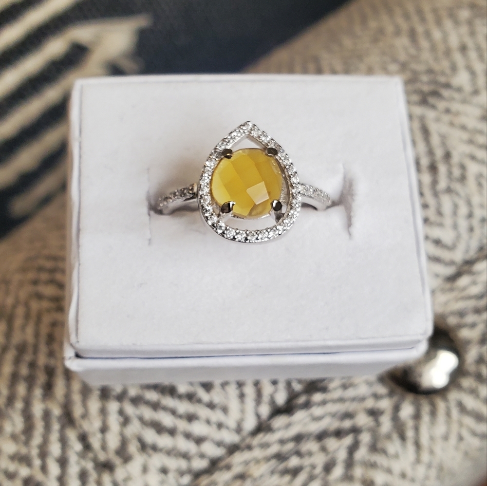 She's The One yellow chalcedony ring
